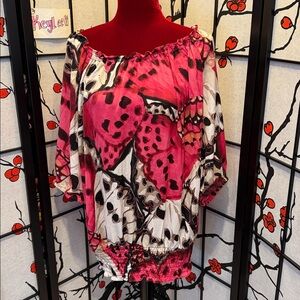 #383. Lane Bryant butterfly Blouse. 22/24. 2x